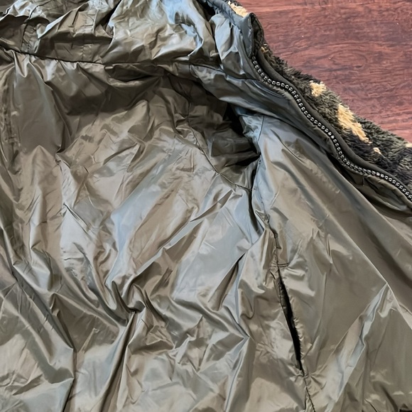 Old navy toddler boy reversible jacket - Picture 3 of 4